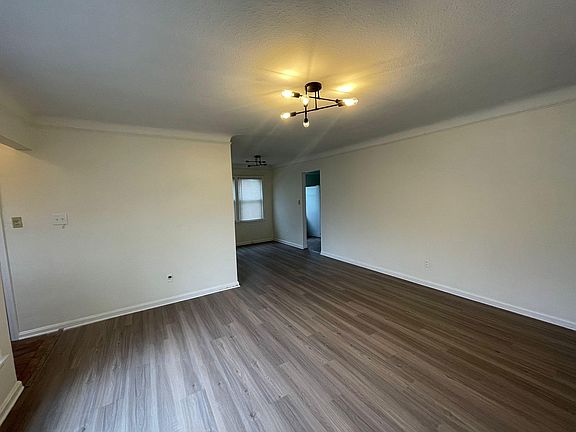 2nd image of 1237 Eastwood Ave