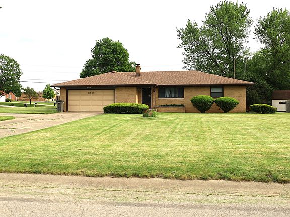 3rd image of 2315 Redfern Dr