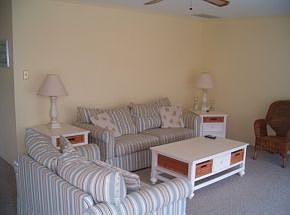 2nd image of 1094A Long Beach Blvd