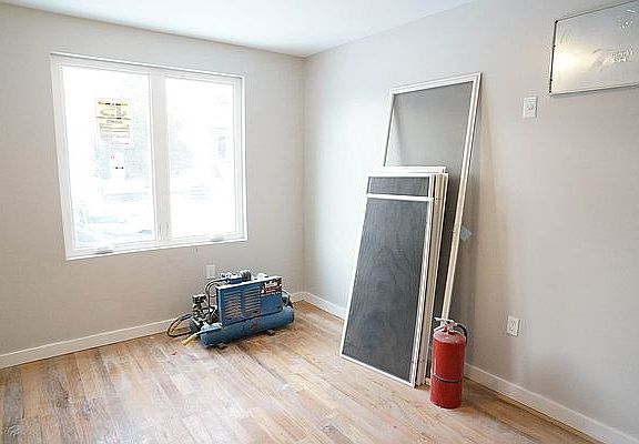 4th image of 3014 Mickle Ave #2