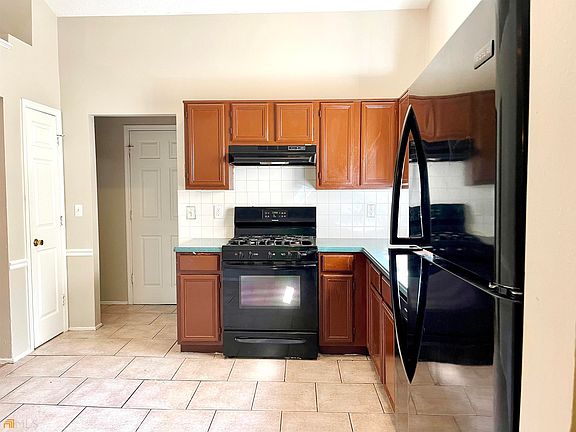4th image of 1617 Picadilly Ct NE