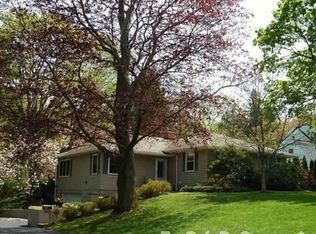 266 Weymouth Dr, Rochester, NY 14625