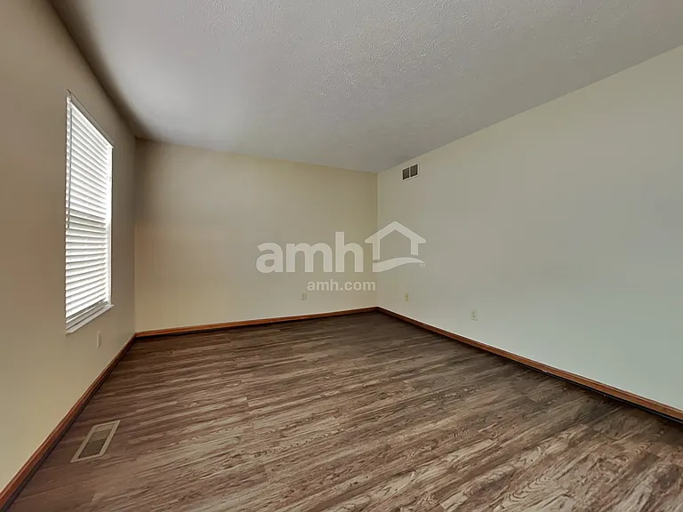 713 W Aberdeen Dr — Photo 5