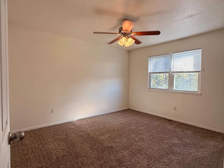 1532 Timber Creek Rd — Photo 8