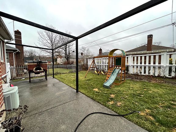 4th image of 201-20 23rd Ave #1