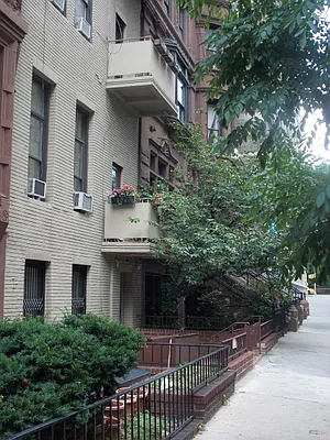 Rented by Guidance Realty Corp. | media 44