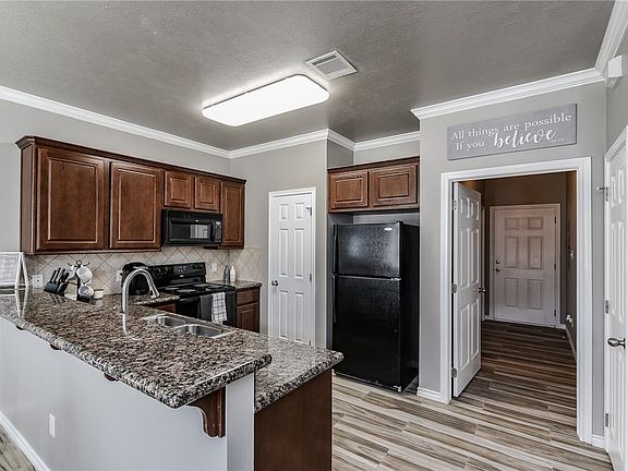 5th image of 336 Forest Dr