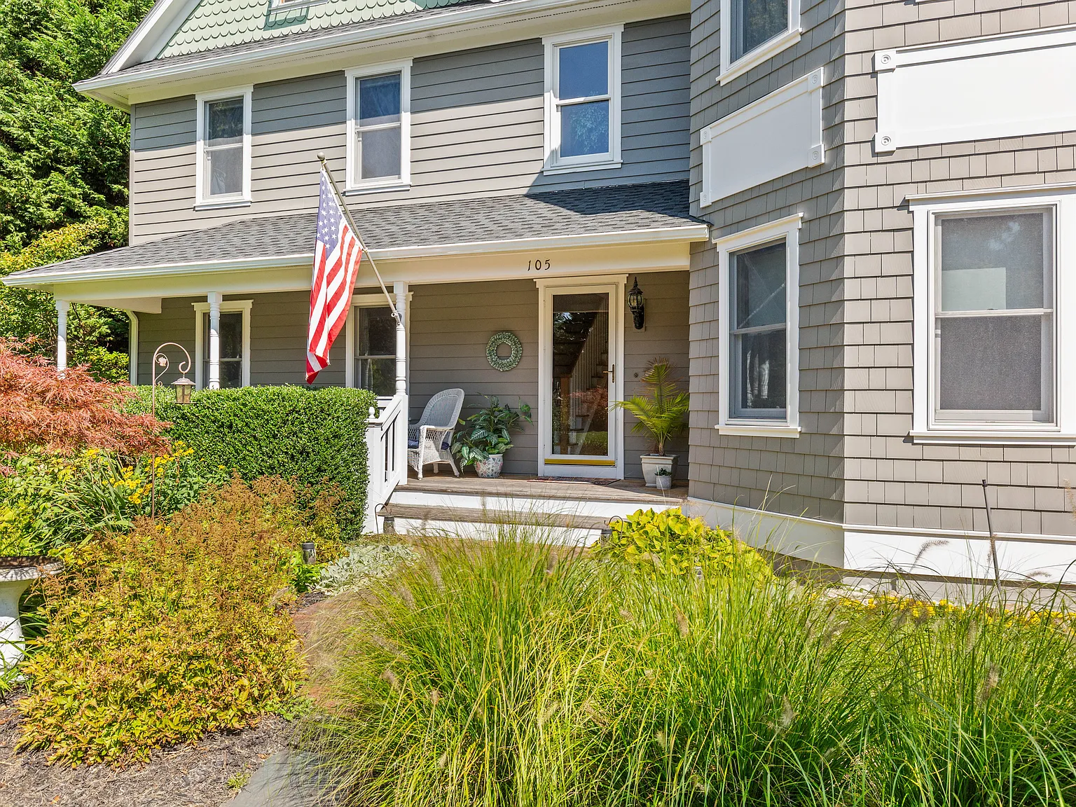 North Fork September Rental in the Heart of Mattituck — Photo 2