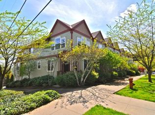 5202 SW View Point Ter, Portland, OR 97239