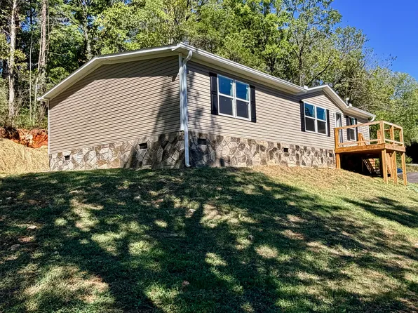 1985 Old Liberty Hill Rd, Morristown, TN 37814
