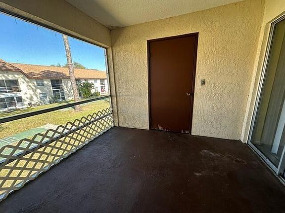 2nd image of 3061 Sir Hamilton Cir