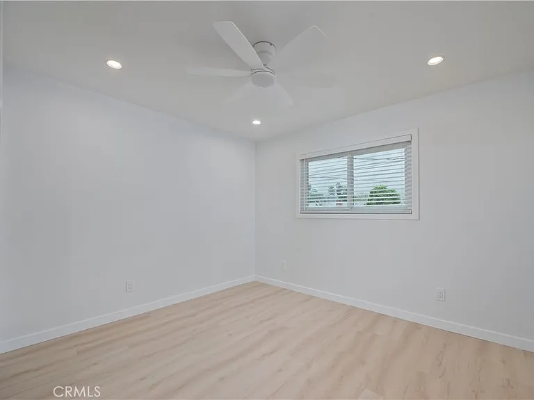 10533 Hillview Ave — Photo 15