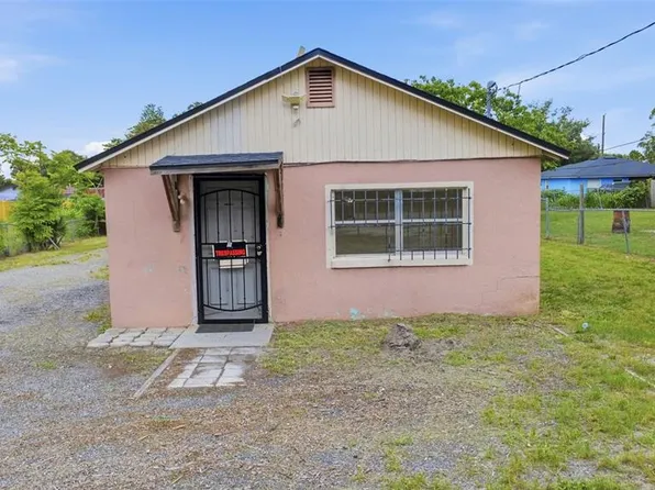 1215 S Delaware Ave, Deland, FL 32720