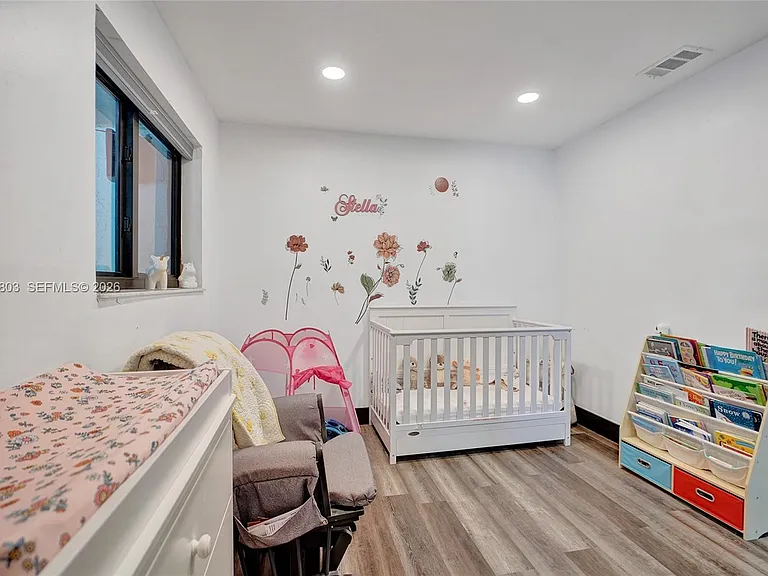 9750 SW 211th St — Photo 31
