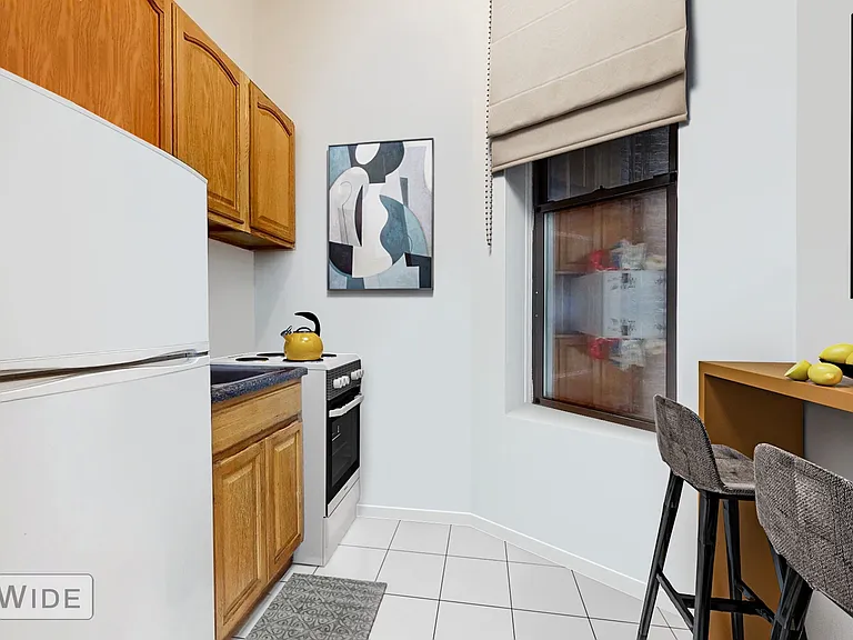 304 E 90th St #1D — Photo 2