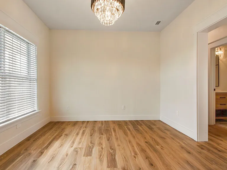 319 N Gay Ave — Photo 19