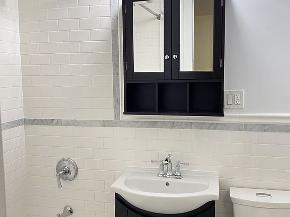 4th image of 79 Brighton 11th St APT 3H