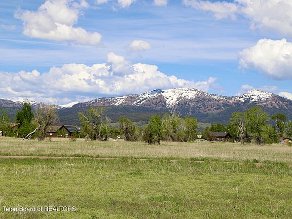 4th image of 1700 Targhee Ranch Dr