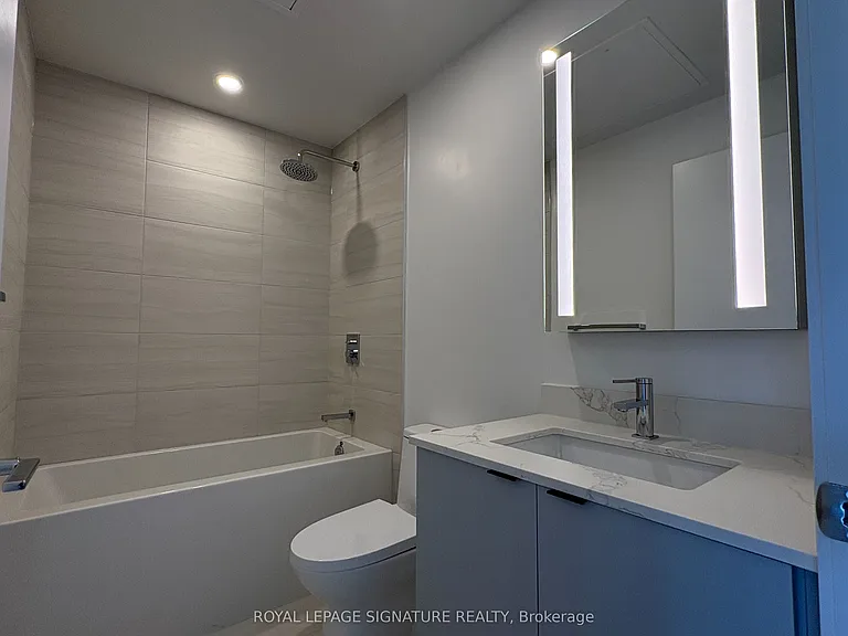 285 Dufferin St #1108 — Photo 8