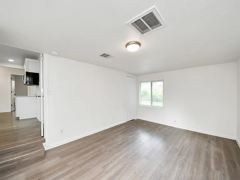 7004 Conley St — Photo 29