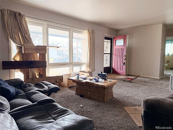 3rd image of 162 Fordham Circle