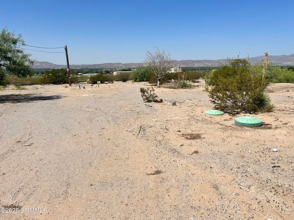 las-cruces-new-mexico-2062632538 picture