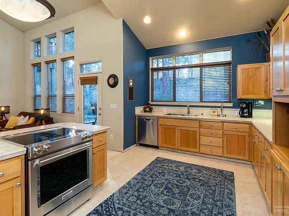 5th image of 60491 Seventh Mountain Dr