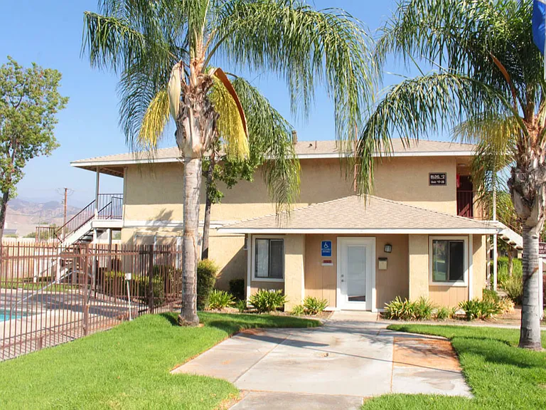 Mountain Gate Apartments — Photo 42