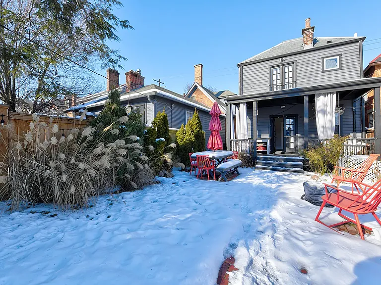 243 Jackson St — Photo 3
