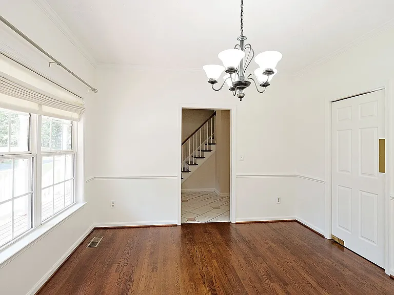 100 Fir Tree Ln — Photo 5