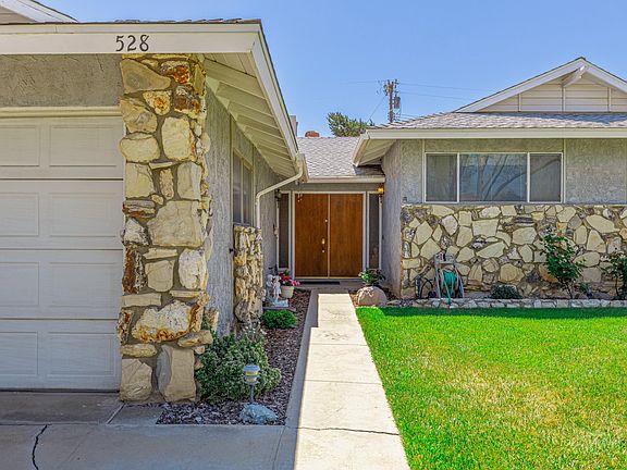 3rd image of 528 W Avenue J10