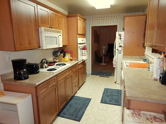 3rd image of 291 Valley Dr