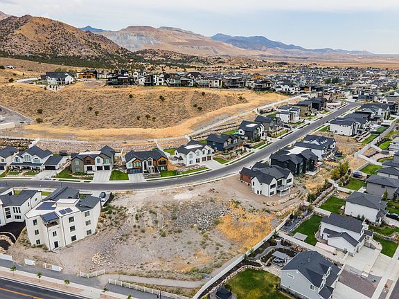 4th image of 14253 S Summit Crest Ln