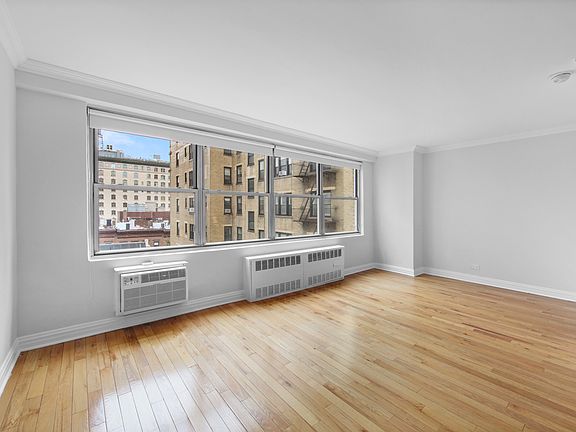 3rd image of 210 W 89th St APT 3M