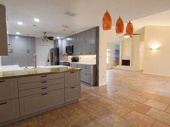 3rd image of 5055 Nassau Cir