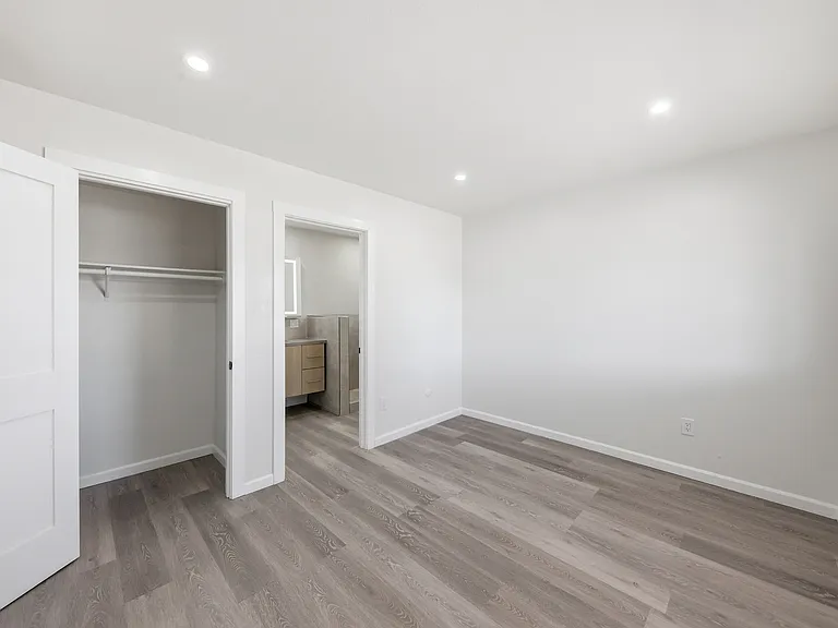 15548 Usher St #1 — Photo 21