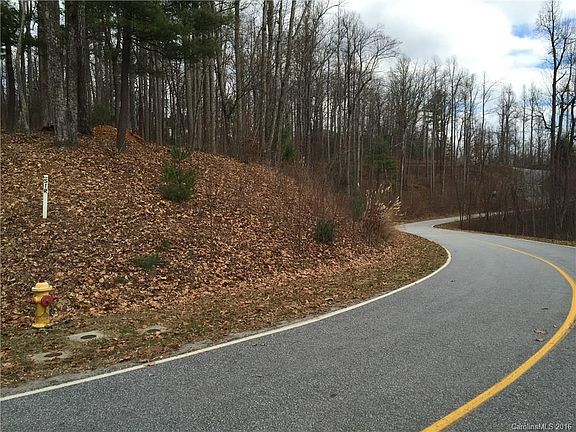 2nd image of 372 Hollybrook Dr
