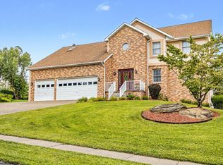 1209 Rolling Hls, Morgantown, WV 26508