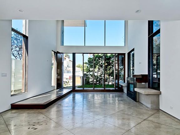 5th image of 414 Venice Blvd