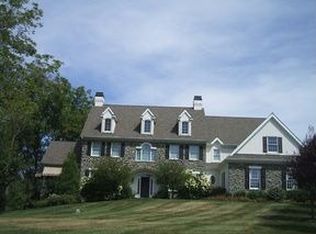 201 Fallbrooke Dr, Kennett Square, PA 19348