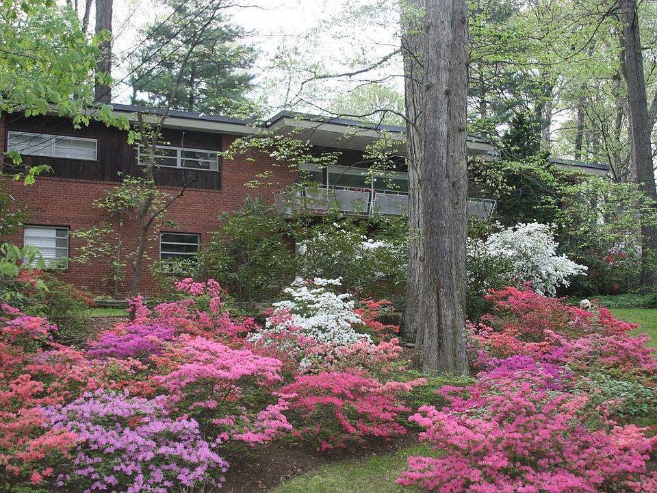 1st image of 6421 Crosswoods Dr