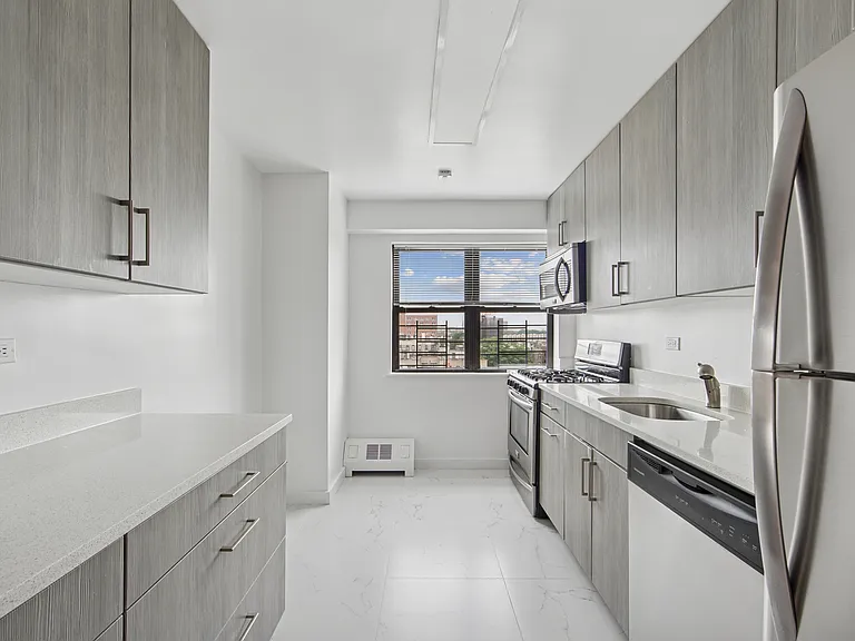 1770 Grand Concourse #2J — Photo 3