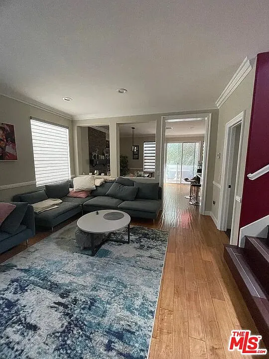 3 bed, 2.5 bath, 1746 sqft, $4,500 — Photo 4