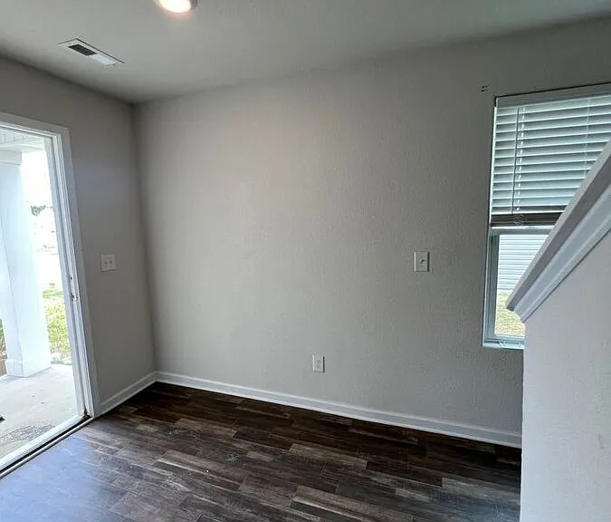 608 Frosty Way — Photo 5