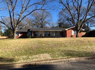 1305 Lion St, Henderson, TX 75654