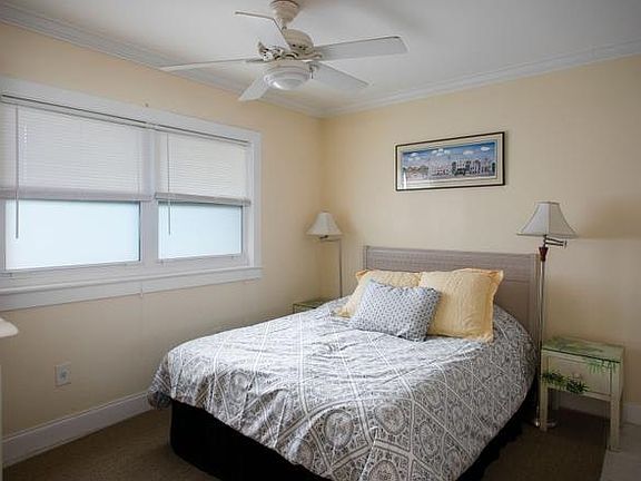 5th image of 2601 S Roosevelt Blvd APT 108B