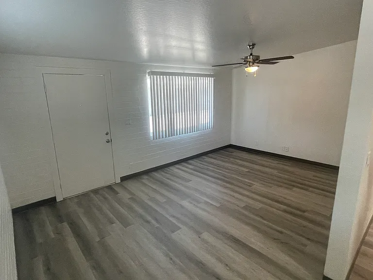 551 S Hobson #5 — Photo 5