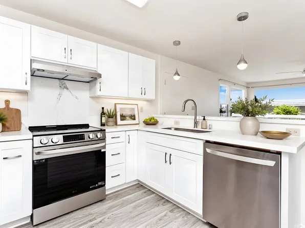 1227 Kaala Ave, Wahiawa, HI 96786