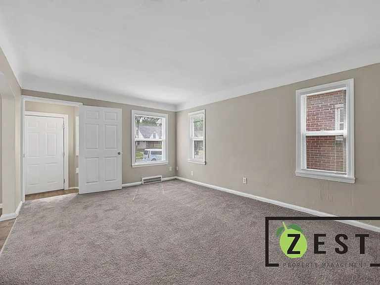 18645 Joann St — Photo 5