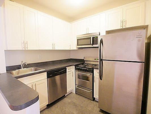 4th image of 77 5th Ave APT 5A